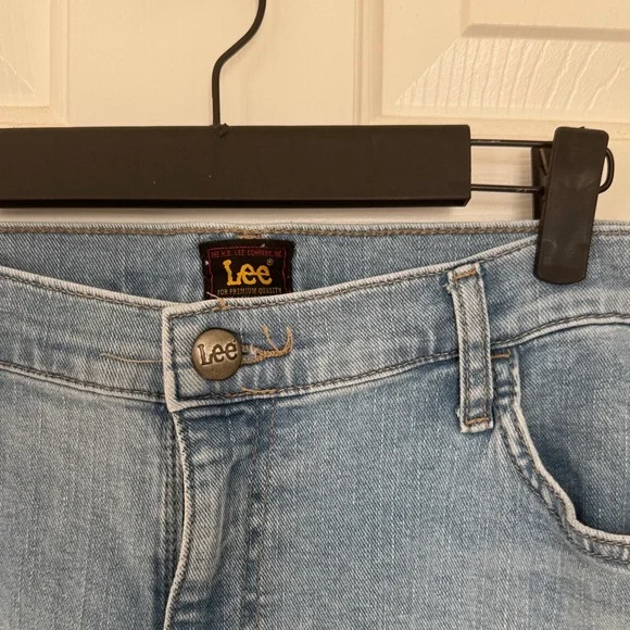 Lee Women's Light Blue Flare Jeans with Distressed Knee - Picture 2 of 4